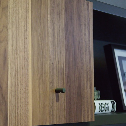nowtimetv-unit12r-hinge-3